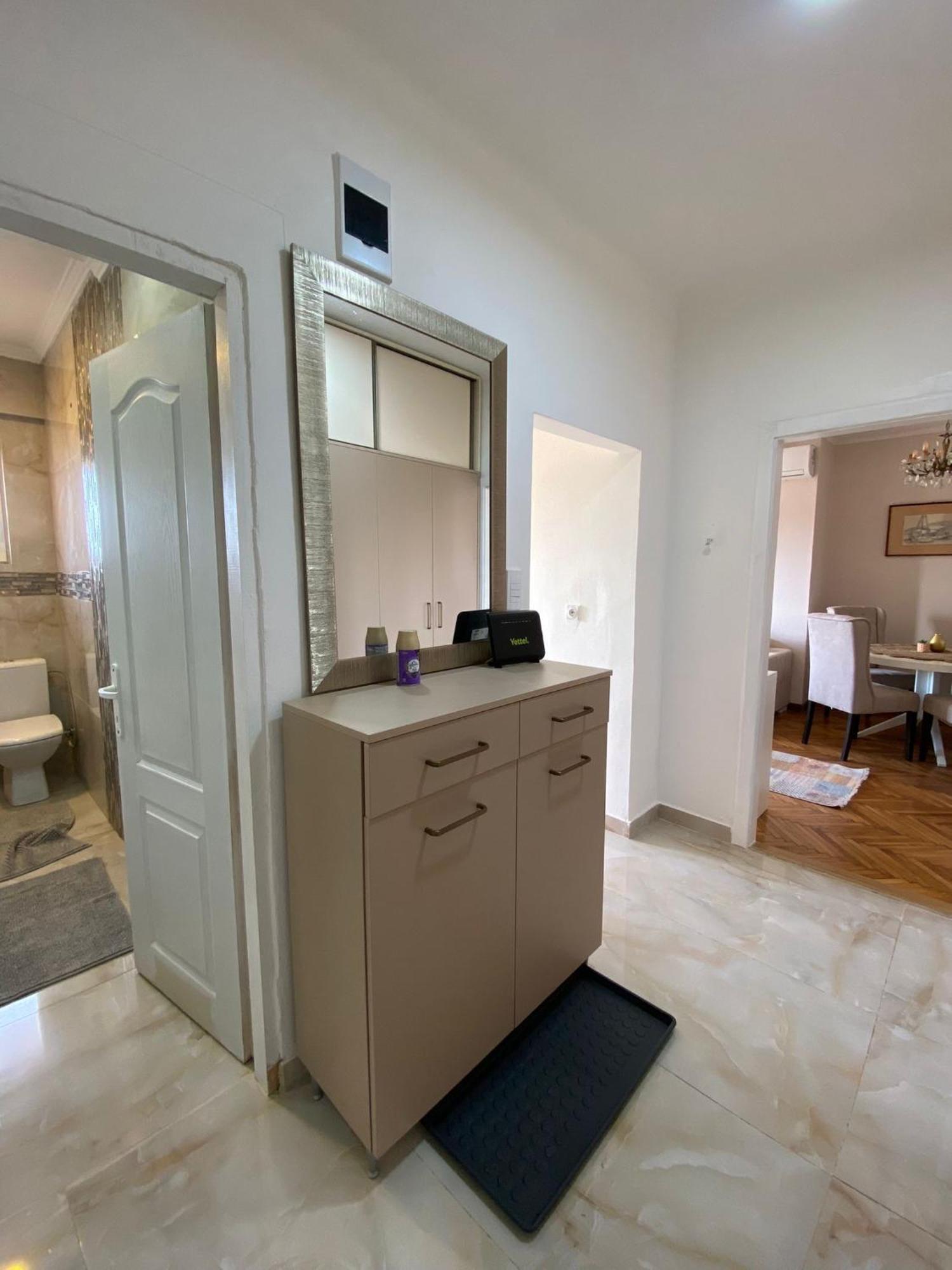 Apartment Wellness Belgrado Buitenkant foto