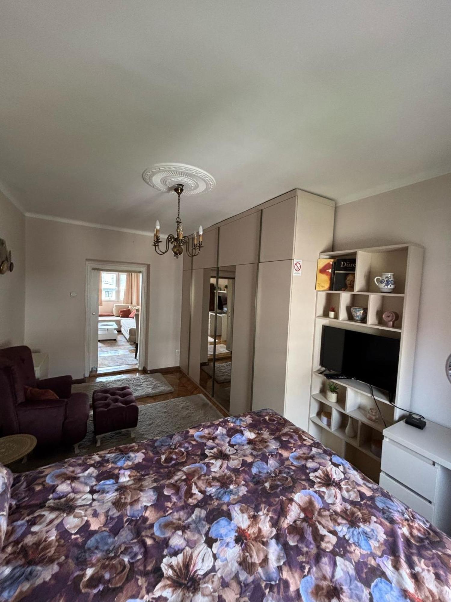 Apartment Wellness Belgrado Buitenkant foto