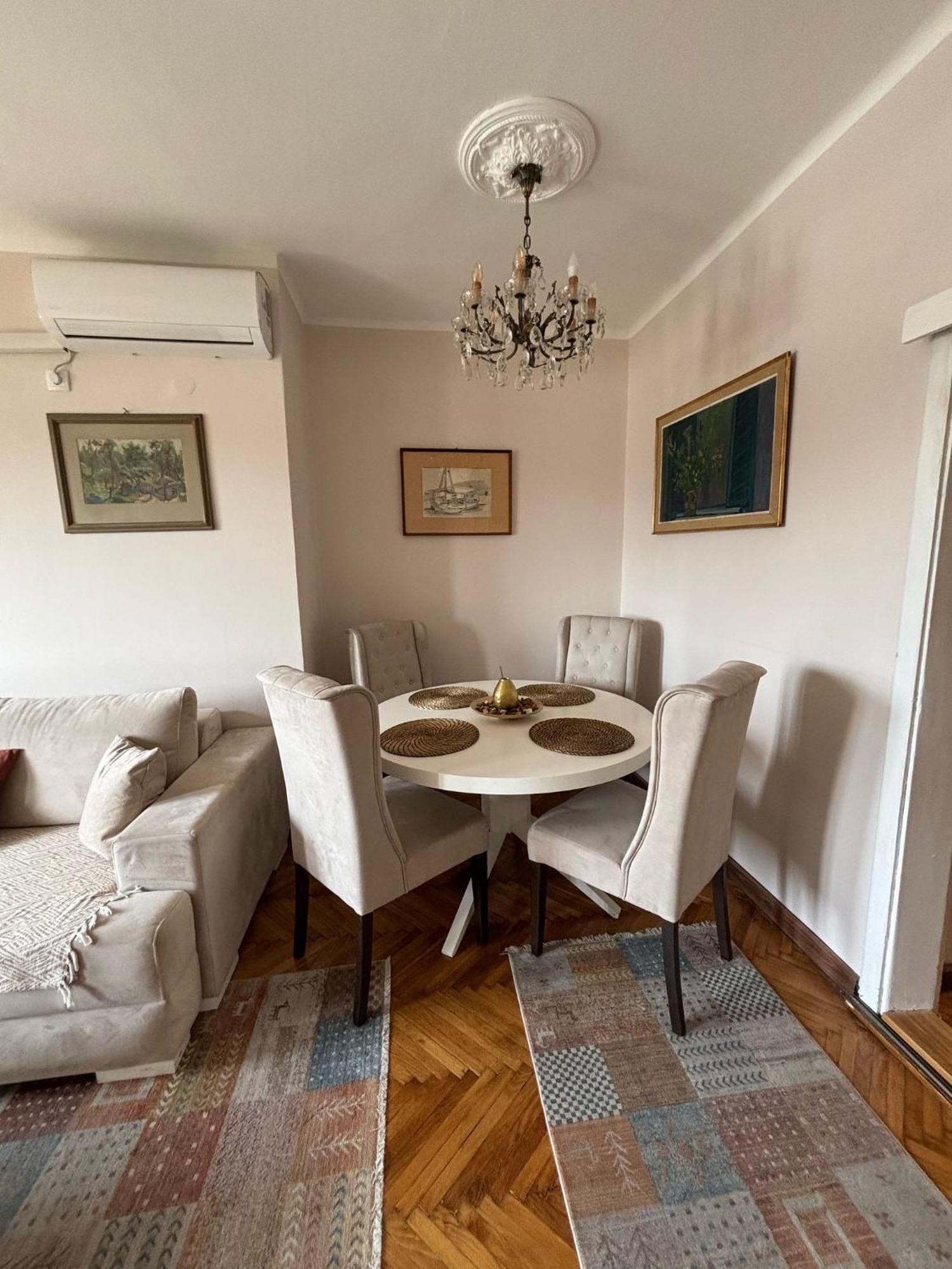 Apartment Wellness Belgrado Buitenkant foto